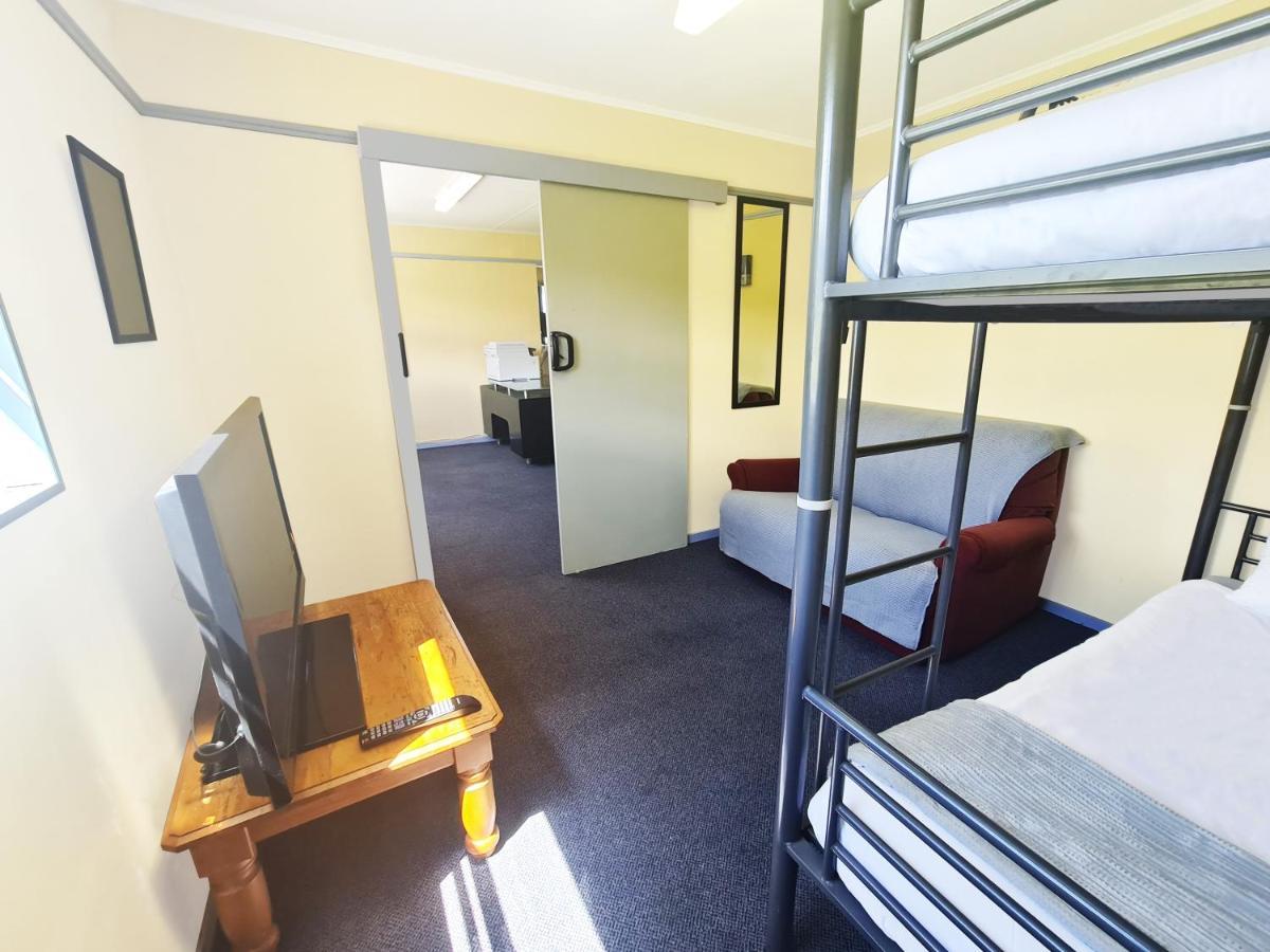 Rarakau Lodge Tuatapere Dış mekan fotoğraf